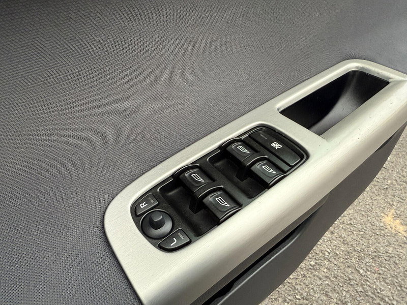 Volvo V50 2.4 SE Geartronic Euro 4 5dr 5dr Automatic 2007