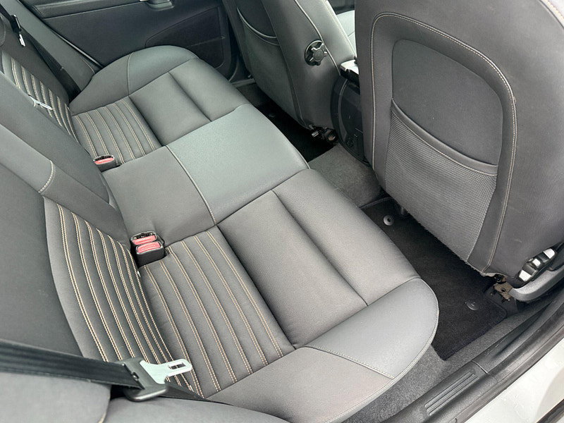 Volvo V50 2.4 SE Geartronic Euro 4 5dr 5dr Automatic 2007