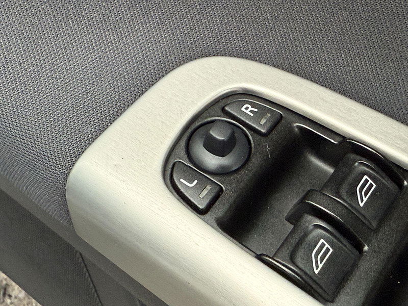 Volvo V50 2.4 SE Geartronic Euro 4 5dr 5dr Automatic 2007