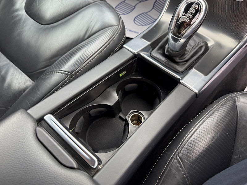 Volvo XC60 2.4 D4 R-Design Nav Geartronic AWD Euro 5 5dr 5dr Automatic 2012