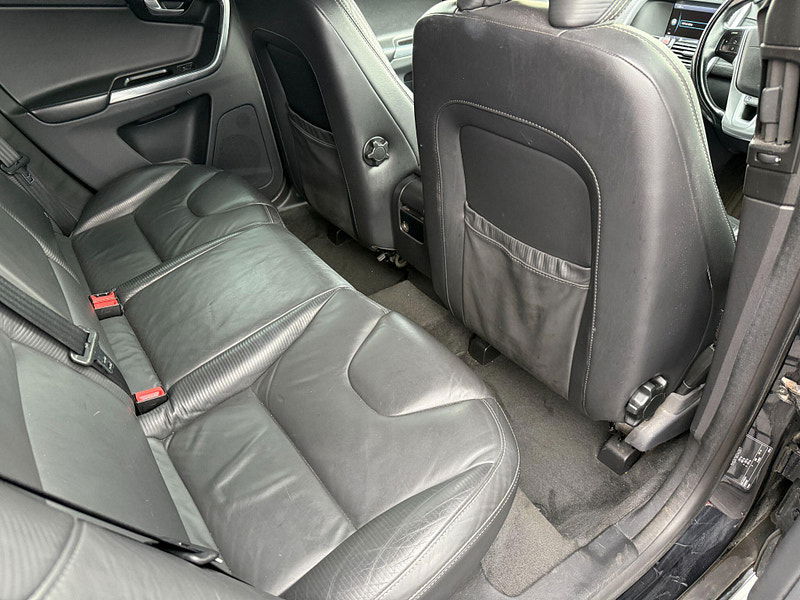 Volvo XC60 2.4 D4 R-Design Nav Geartronic AWD Euro 5 5dr 5dr Automatic 2012