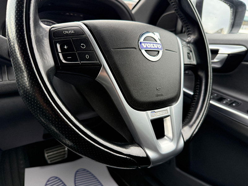 Volvo XC60 2.4 D4 R-Design Nav Geartronic AWD Euro 5 5dr 5dr Automatic 2012