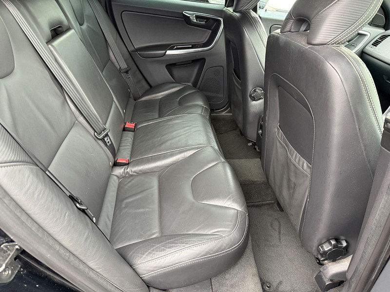 Volvo XC60 2.4 D4 R-Design Nav Geartronic AWD Euro 5 5dr 5dr Automatic 2012