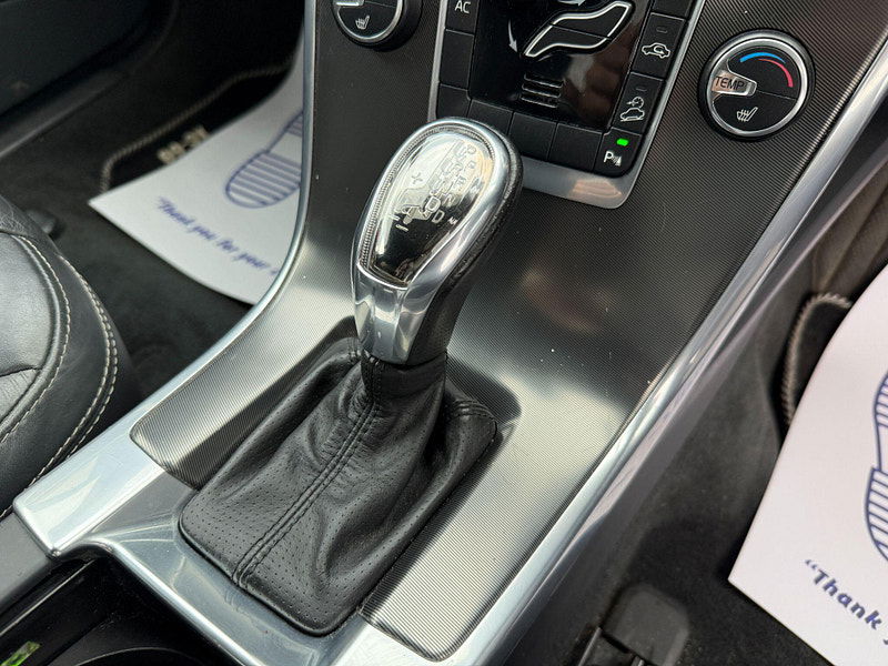 Volvo XC60 2.4 D4 R-Design Nav Geartronic AWD Euro 5 5dr 5dr Automatic 2012