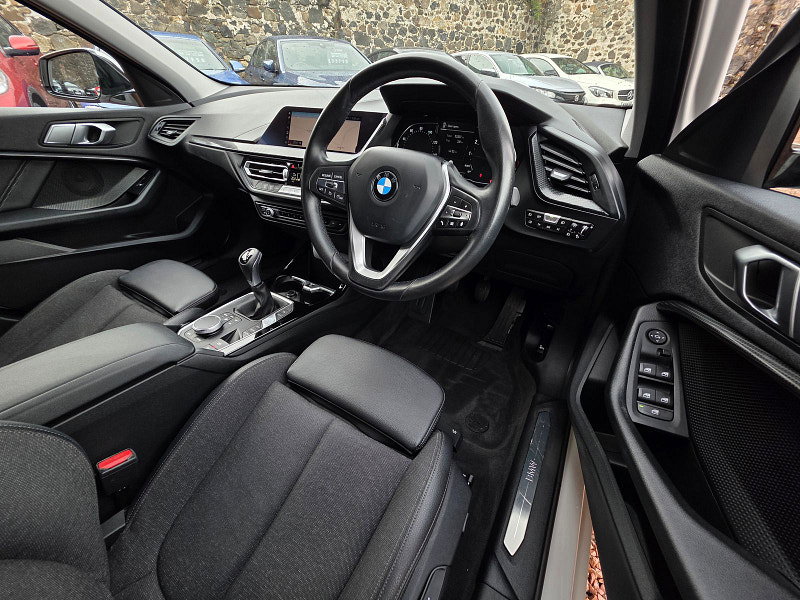 BMW 1 Series 1.5 118i Sport Hatchback 5dr Petrol Manual Euro 6 (s/s) (140 ps) 5dr Manual 2026