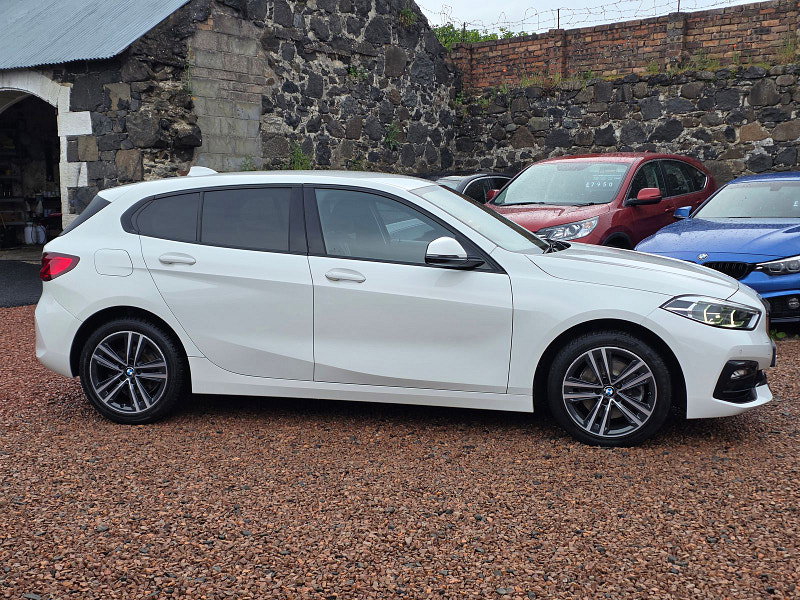 BMW 1 Series 1.5 118i Sport Hatchback 5dr Petrol Manual Euro 6 (s/s) (140 ps) 5dr Manual 2026