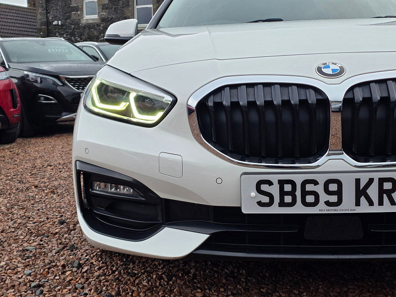 BMW 1 Series 1.5 118i Sport Hatchback 5dr Petrol Manual Euro 6 (s/s) (140 ps) 5dr Manual 2026