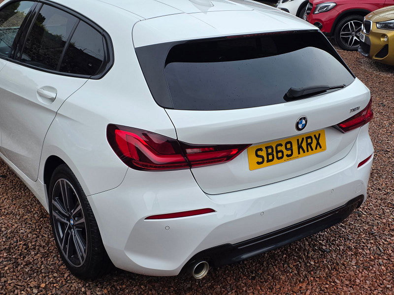 BMW 1 Series 1.5 118i Sport Hatchback 5dr Petrol Manual Euro 6 (s/s) (140 ps) 5dr Manual 2026