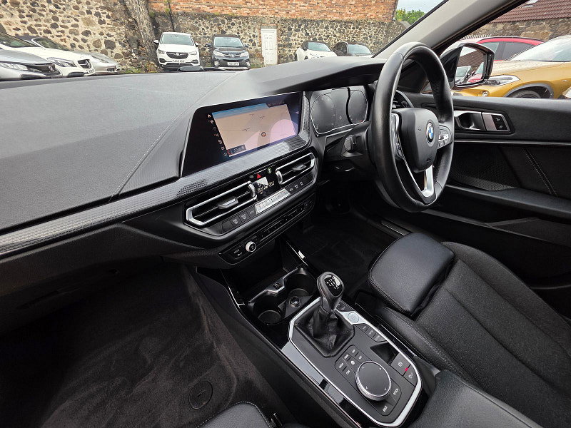 BMW 1 Series 1.5 118i Sport Hatchback 5dr Petrol Manual Euro 6 (s/s) (140 ps) 5dr Manual 2026