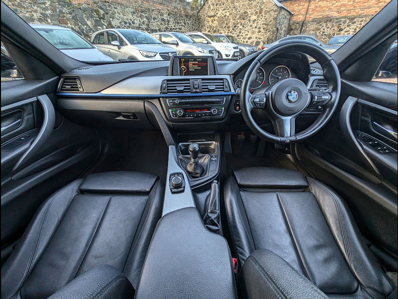 BMW 3 Series 2.0L 318D M SPORT TOURING Estate 5dr Diesel Manual Euro 5 (141 bhp) 5dr Manual 2026