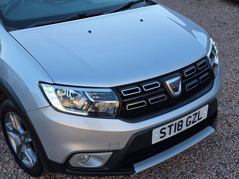 Dacia Sandero 0.9L Stepway Ambiance TCE Hatchback 5dr Petrol Manual Euro 6 (90 bhp) 5dr Manual 2025