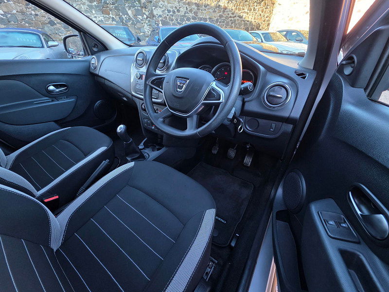 Dacia Sandero 0.9L Stepway Ambiance TCE Hatchback 5dr Petrol Manual Euro 6 (90 bhp) 5dr Manual 2025