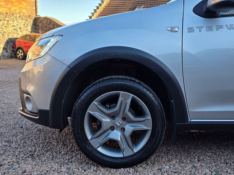 Dacia Sandero 0.9L Stepway Ambiance TCE Hatchback 5dr Petrol Manual Euro 6 (90 bhp) 5dr Manual 2025