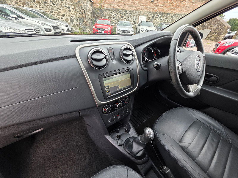 Dacia Sandero 0.9L Stepway Laureate TCE Hatchback 5dr Petrol Manual Euro 5 (90 bhp) 5dr Manual 2025
