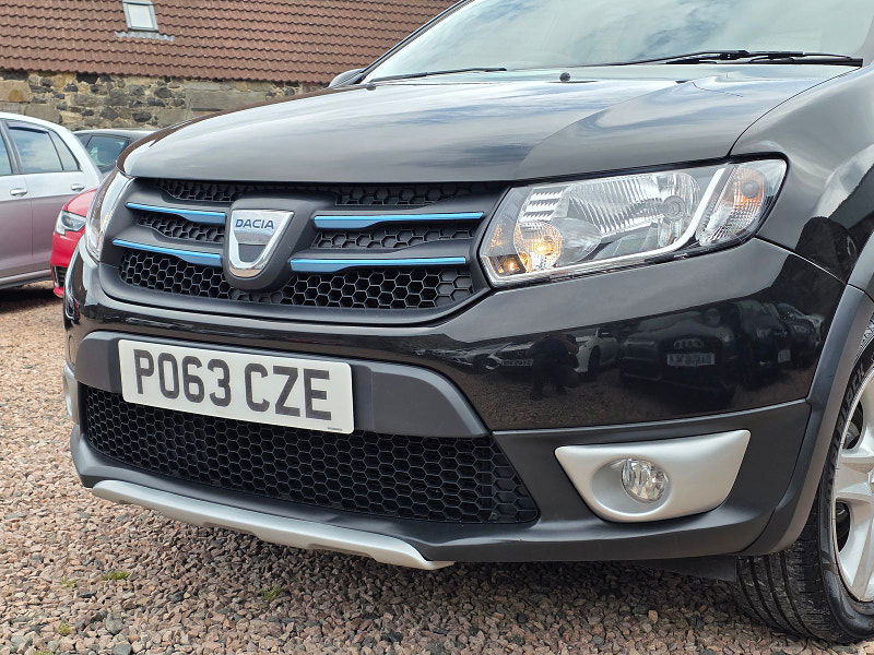 Dacia Sandero 0.9L Stepway Laureate TCE Hatchback 5dr Petrol Manual Euro 5 (90 bhp) 5dr Manual 2025