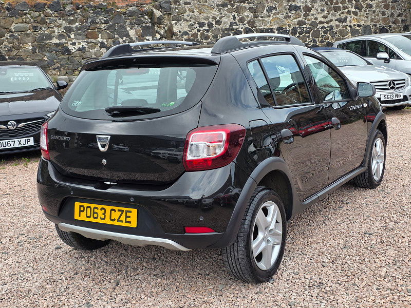 Dacia Sandero 0.9L Stepway Laureate TCE Hatchback 5dr Petrol Manual Euro 5 (90 bhp) 5dr Manual 2025