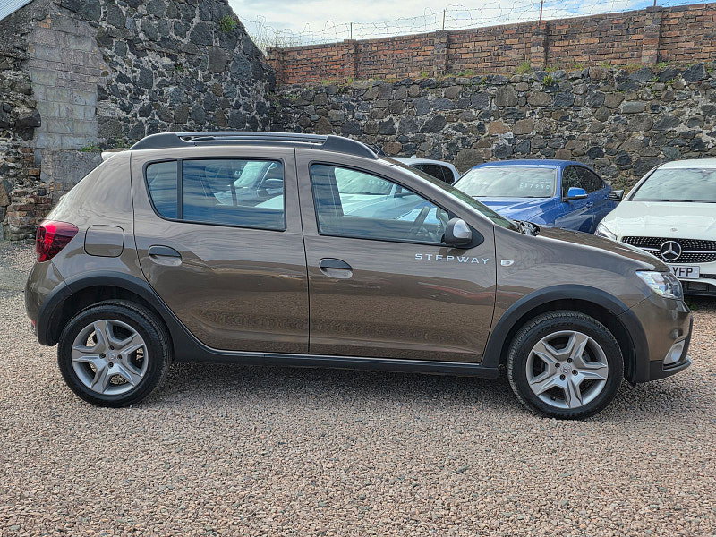 Dacia Sandero Stepway 1.5 Blue dCi Comfort Hatchback 5dr Diesel Manual Euro 6 (s/s) (95 ps) 5dr Manual 2026