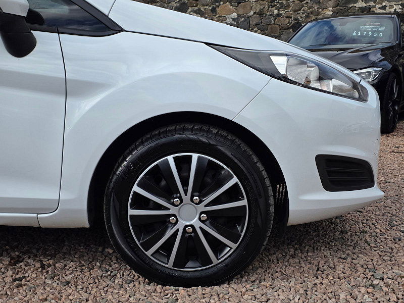 Ford Fiesta 1.25 Style Hatchback 5dr Petrol Manual Euro 5 (60 ps) 5dr Manual 2026