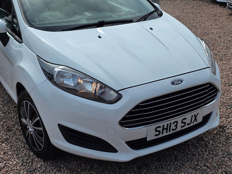 Ford Fiesta 1.2L Style Hatchback 5dr Petrol Manual Euro 5 (59 bhp) 5dr Manual 2025