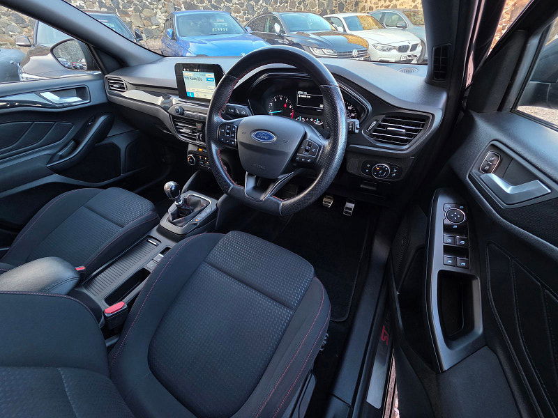 Ford Focus 1.0L ST-Line Hatchback 5dr Petrol Manual Euro 6 (123 bhp) 5dr Manual 2025