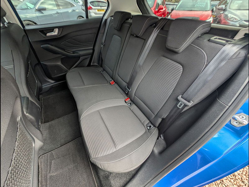 Ford Focus 1.0L Titanium Hatchback 5dr Petrol Manual Euro 6 (123 bhp) 5dr Manual 2025