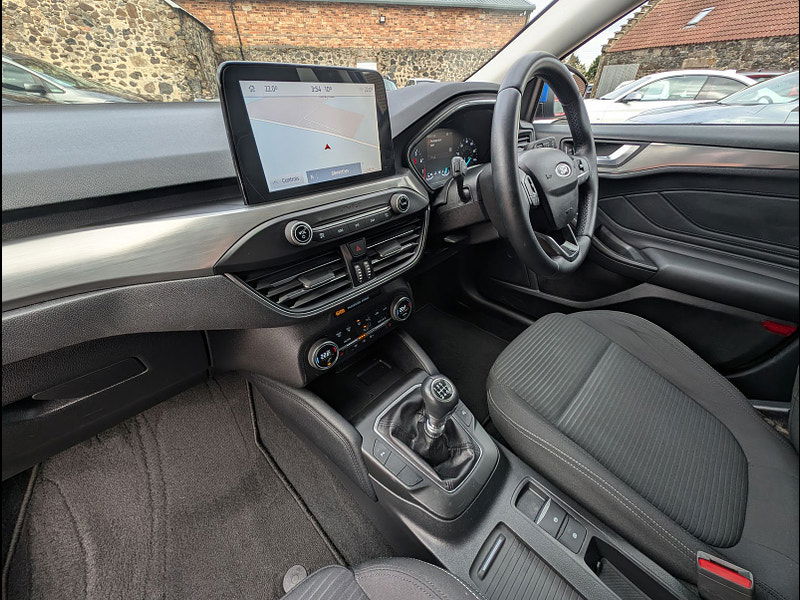 Ford Focus 1.0L Titanium Hatchback 5dr Petrol Manual Euro 6 (123 bhp) 5dr Manual 2025
