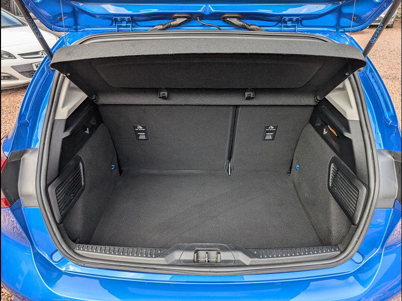 Ford Focus 1.0L Titanium Hatchback 5dr Petrol Manual Euro 6 (123 bhp) 5dr Manual 2025
