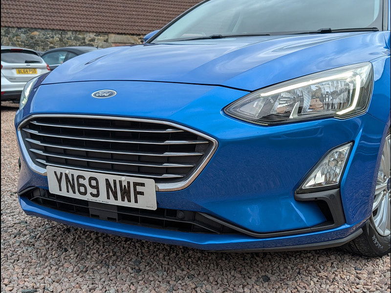 Ford Focus 1.0L Titanium Hatchback 5dr Petrol Manual Euro 6 (123 bhp) 5dr Manual 2025