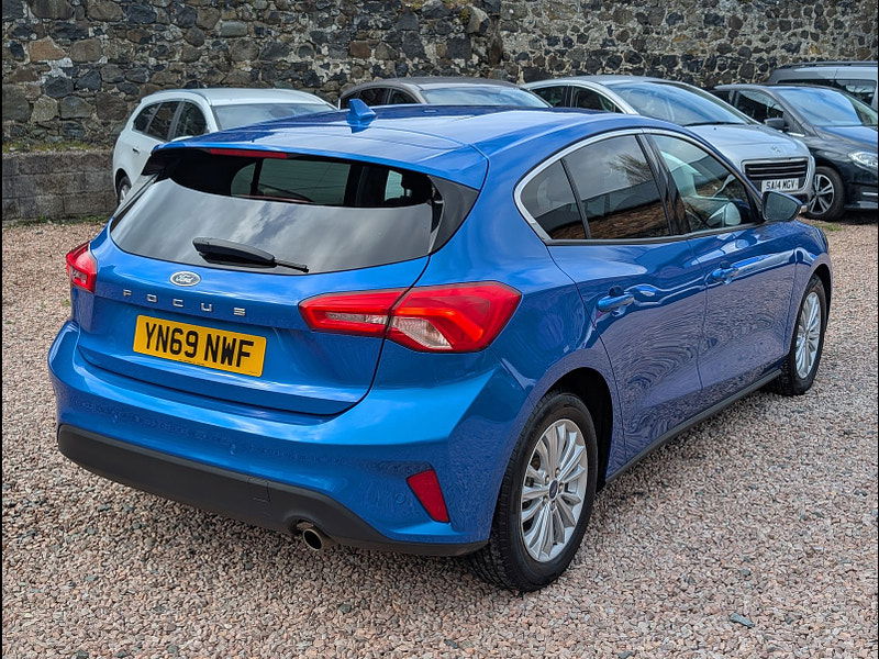 Ford Focus 1.0L Titanium Hatchback 5dr Petrol Manual Euro 6 (123 bhp) 5dr Manual 2025