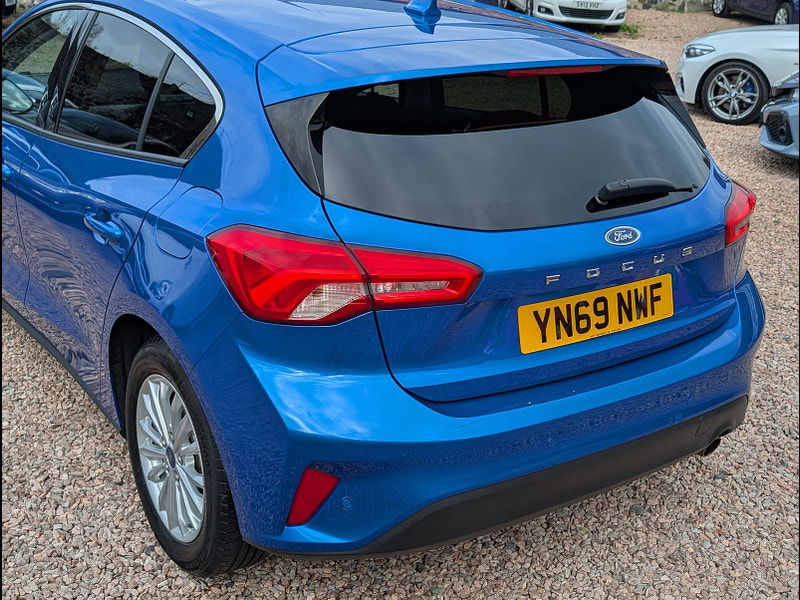 Ford Focus 1.0L Titanium Hatchback 5dr Petrol Manual Euro 6 (123 bhp) 5dr Manual 2025
