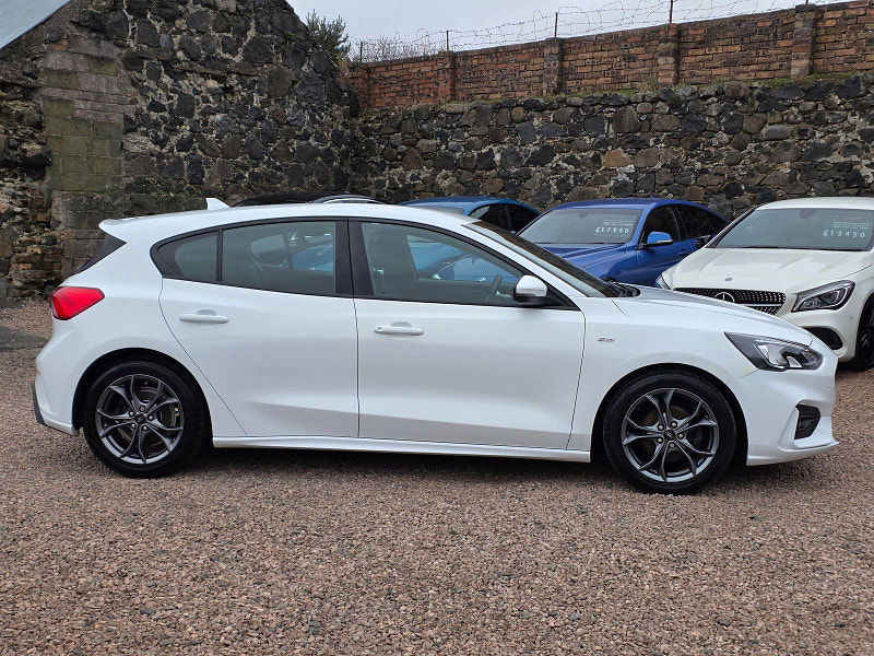 Ford Focus 1.5 EcoBlue ST-Line Hatchback 5dr Diesel Manual Euro 6 (s/s) (120 ps) 5dr Manual 2026