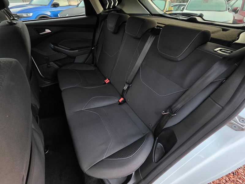 Ford Focus 1.6 TDCi Zetec Hatchback 5dr Diesel Manual Euro 5 (s/s) (115 ps) 5dr Manual 2025