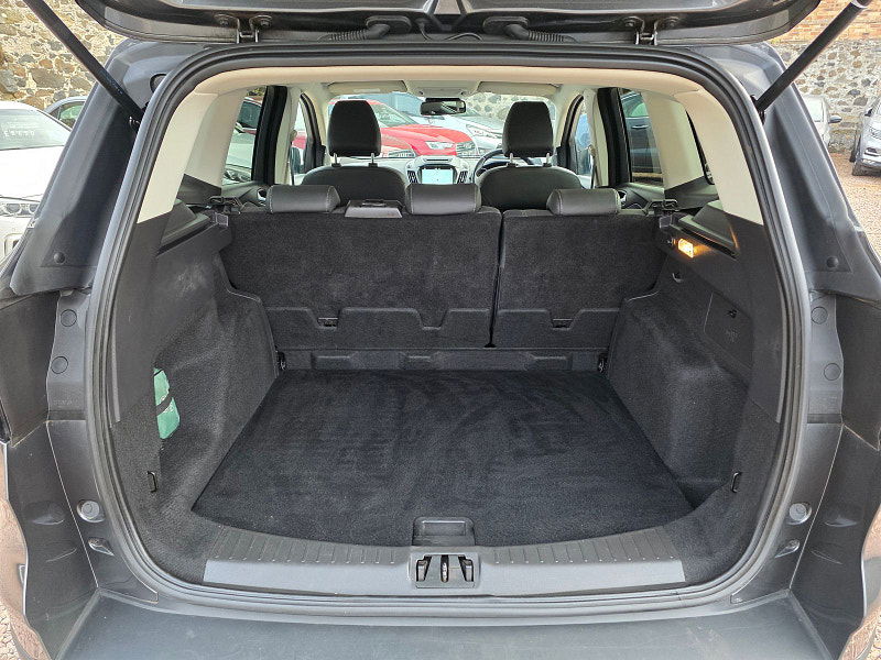 Ford Kuga 2.0L Titanium TDCi 4x4 SUV 5dr Diesel Manual Euro 6 (177 bhp) 5dr Manual 2025