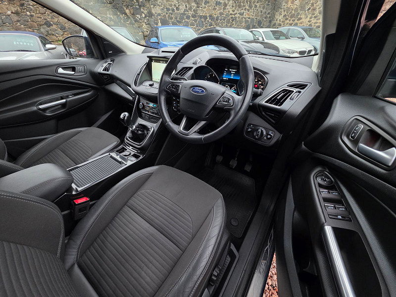 Ford Kuga 2.0L Titanium TDCi 4x4 SUV 5dr Diesel Manual Euro 6 (177 bhp) 5dr Manual 2025