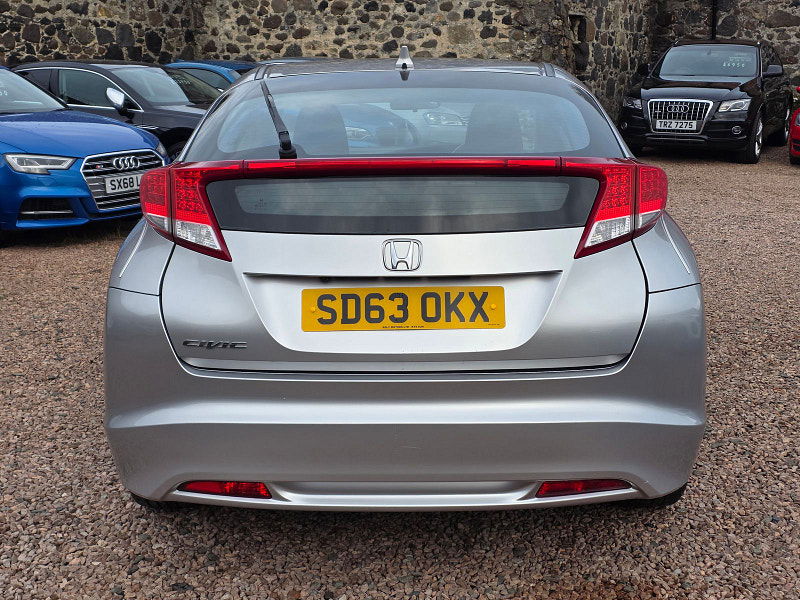 Honda Civic 2.2L i-DTec ES-T Hatchback 5dr Diesel Manual Euro 5 (148 bhp) 5dr Manual 2025