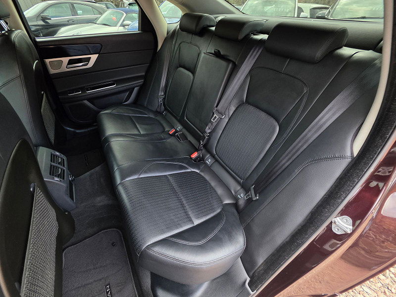 Jaguar XF 2.0L Prestige D Auto Saloon 4dr Diesel Automatic Euro 6 (161 bhp) 4dr Automatic 2025