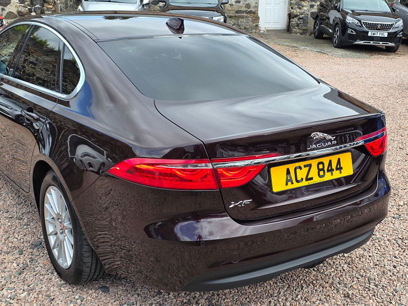 Jaguar XF 2.0L Prestige D Auto Saloon 4dr Diesel Automatic Euro 6 (161 bhp) 4dr Automatic 2025
