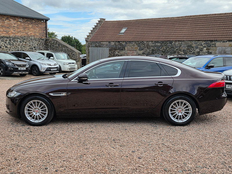 Jaguar XF 2.0L Prestige D Auto Saloon 4dr Diesel Automatic Euro 6 (161 bhp) 4dr Automatic 2025