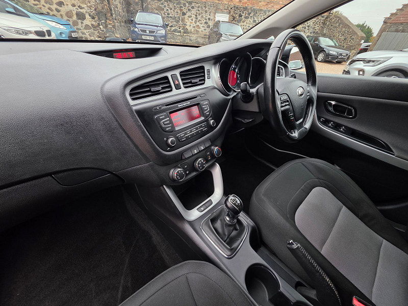 Kia Ceed 1.6L 2 EcoDynamics CRDi Estate 5dr Diesel Manual Euro 5 (126 bhp) 5dr Manual 2025