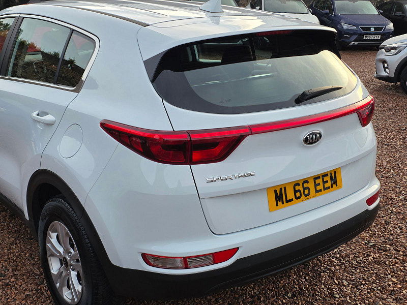 Kia Sportage 1.6L 1 SUV 5dr Petrol Manual Euro 6 (130 bhp) 5dr Manual 2025