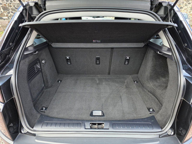 Land Rover Range Rover Evoque 2.0 eD4 SE SUV 5dr Diesel Manual FWD Euro 6 (s/s) (150 ps) 5dr Manual 2026