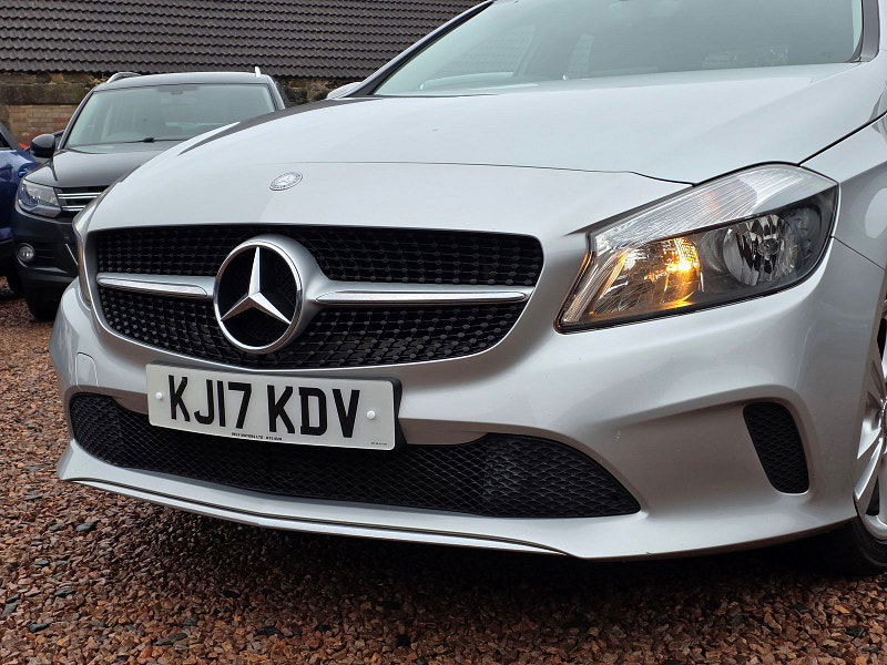 Mercedes-Benz A Class 1.5 A180d Sport Hatchback 5dr Diesel 7G-DCT Euro 6 (s/s) (109 ps) 5dr Automatic 2025