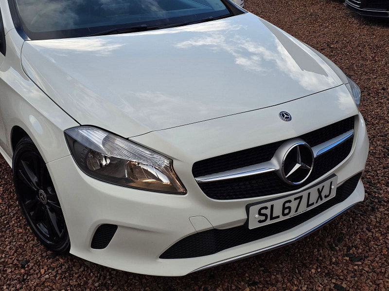 Mercedes-Benz A-CLASS 1.6L A 160 Sport Hatchback 5dr Petrol Manual Euro 6 (102 bhp) 5dr Manual 2025