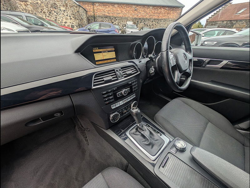 Mercedes-Benz C-Class 2.1L C220 SE CDi BlueEfficiency Auto Saloon 4dr Diesel Automatic Euro 5 (168 bhp) 4dr Automatic 2025