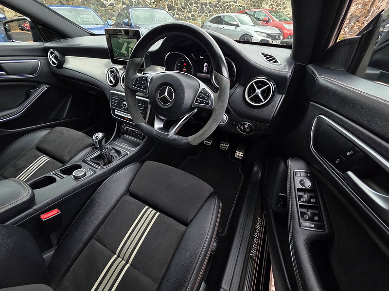 Mercedes-Benz CLA 2.1 CLA200d WhiteArt Coupe 4dr Diesel Manual Euro 6 (s/s) (136 ps) 4dr Manual 2026