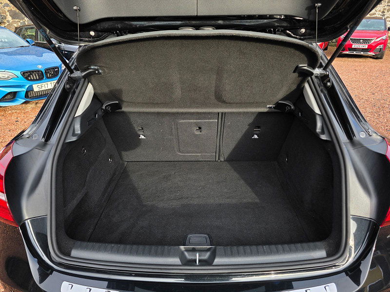 Mercedes-Benz GLA 1.6 GLA180 GPF Urban Edition SUV 5dr Petrol 7G-DCT Euro 6 (s/s) (122 ps) 5dr Automatic 2026