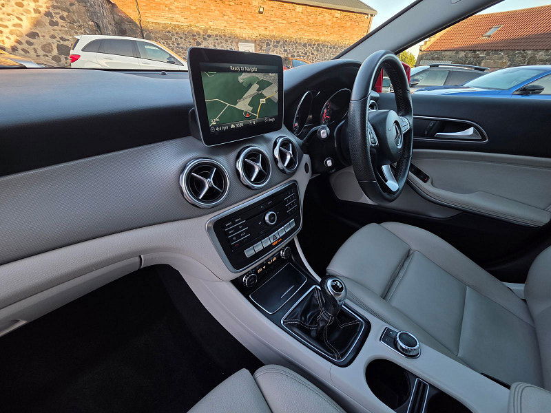 Mercedes-Benz GLA 1.6 GLA200 Sport SUV 5dr Petrol Manual Euro 6 (s/s) (156 ps) 5dr Manual 2026