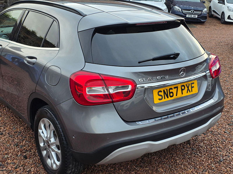 Mercedes-Benz GLA 2.1L 200 SE Executive D SUV 5dr Diesel Manual Euro 6 (134 bhp) 5dr Manual 2025