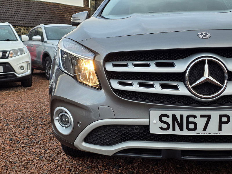 Mercedes-Benz GLA 2.1L 200 SE Executive D SUV 5dr Diesel Manual Euro 6 (134 bhp) 5dr Manual 2025