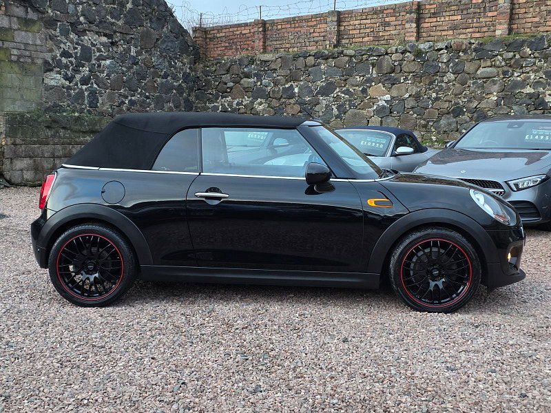 MINI Convertible 1.5 Cooper Convertible 2dr Petrol Manual Euro 6 (s/s) (136 ps) 2dr Manual 2025